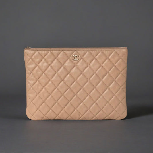 Caviar Quilted Medium Cosmetic Case Beige