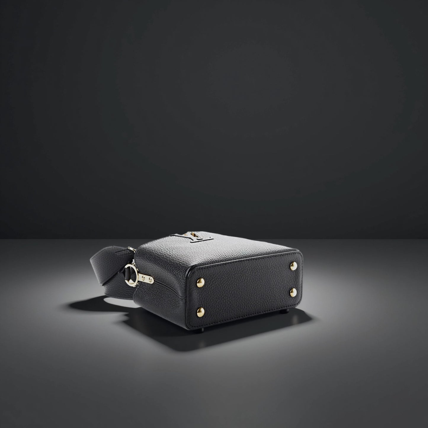 Taurillon Capucines Mini Black