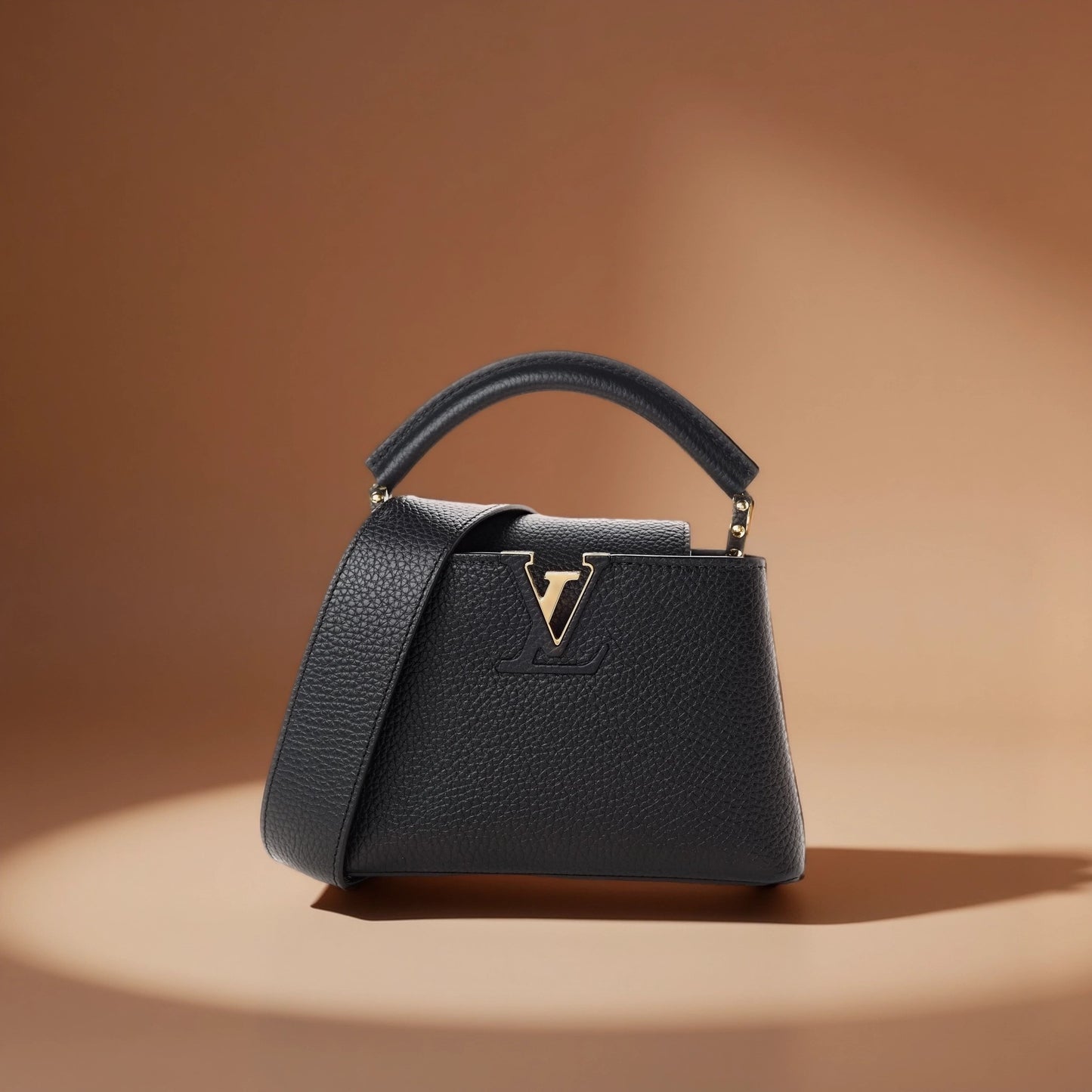 Taurillon Capucines Mini Black