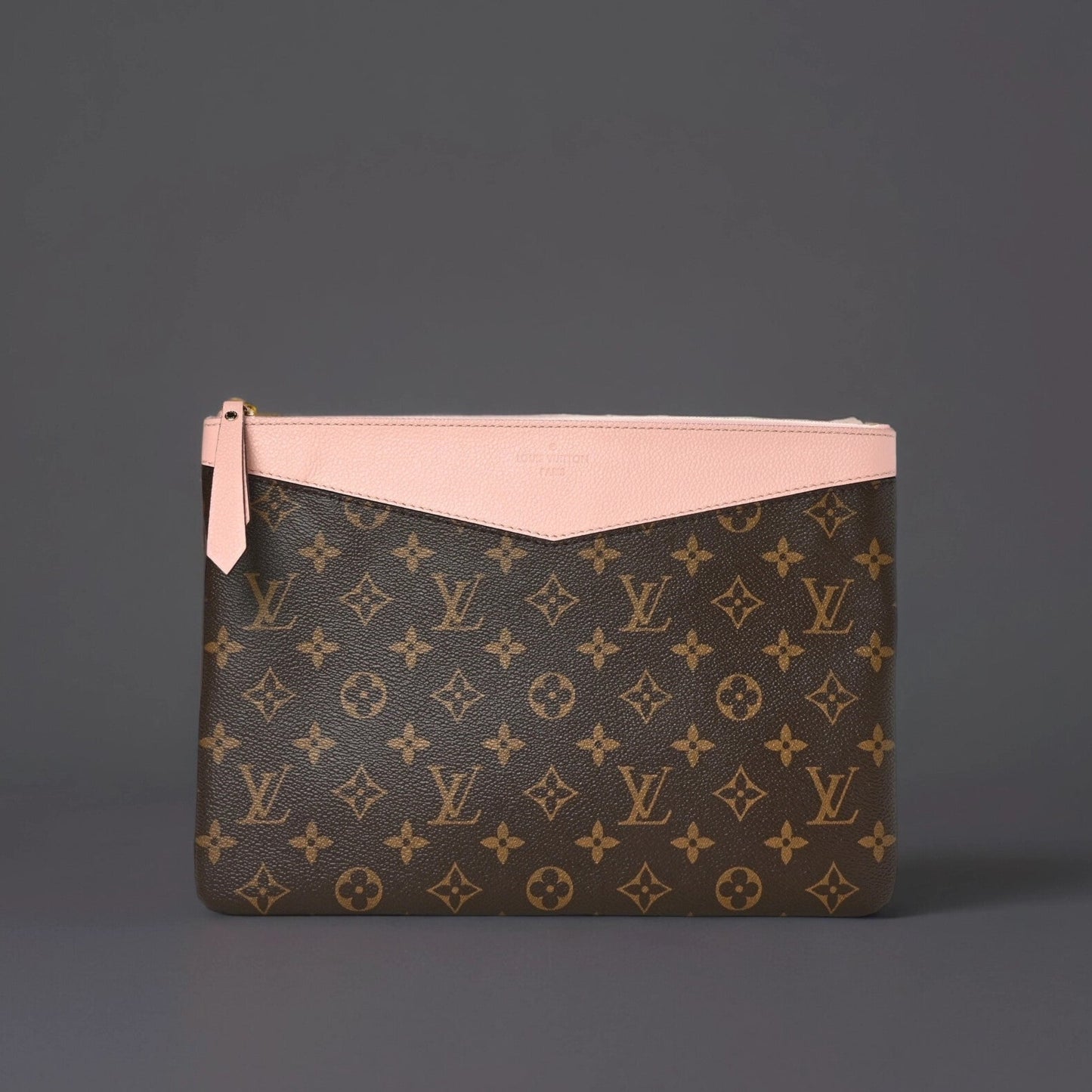 Monogram Daily Pouch Rose Poudre