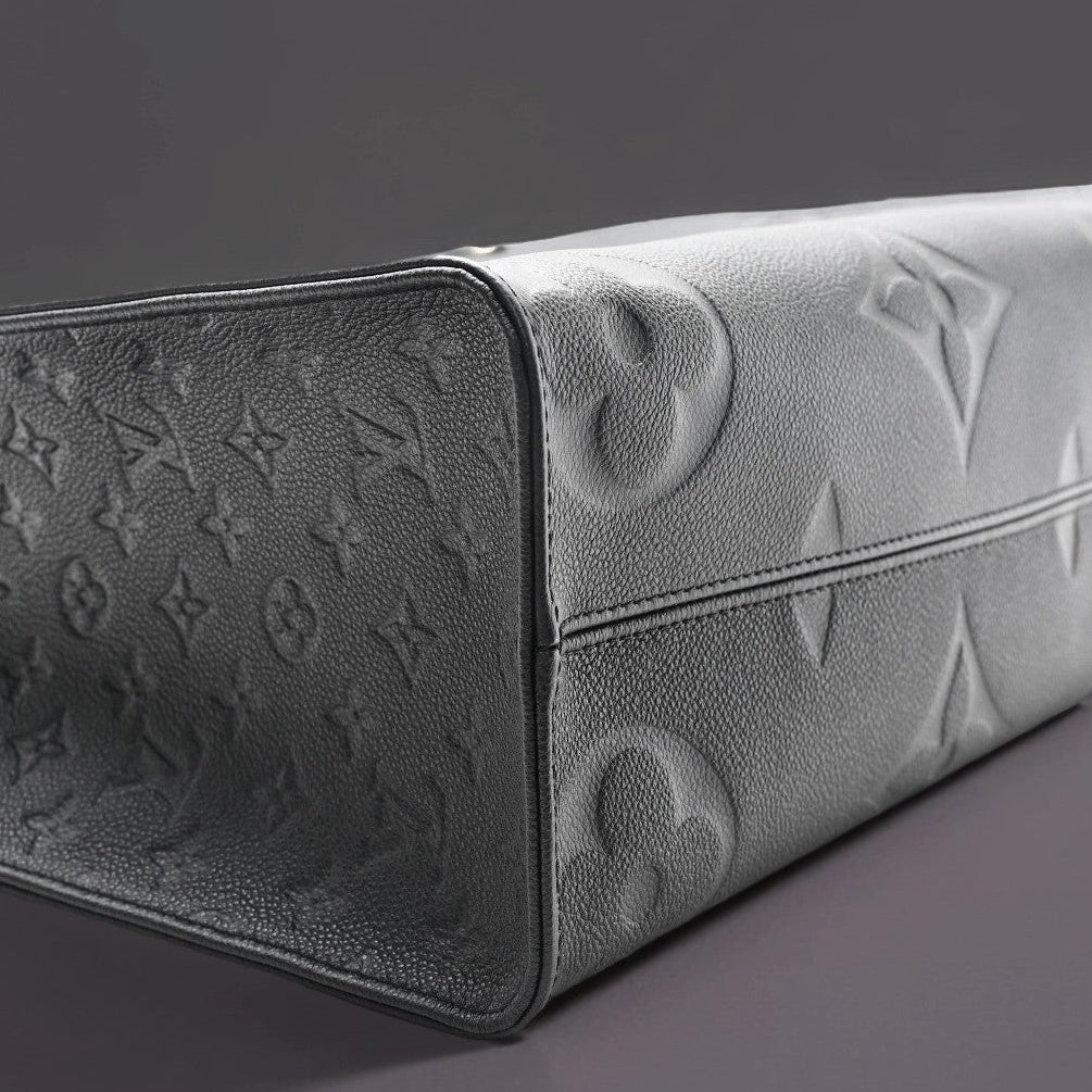 Empreinte Monogram Giant Onthego MM Black