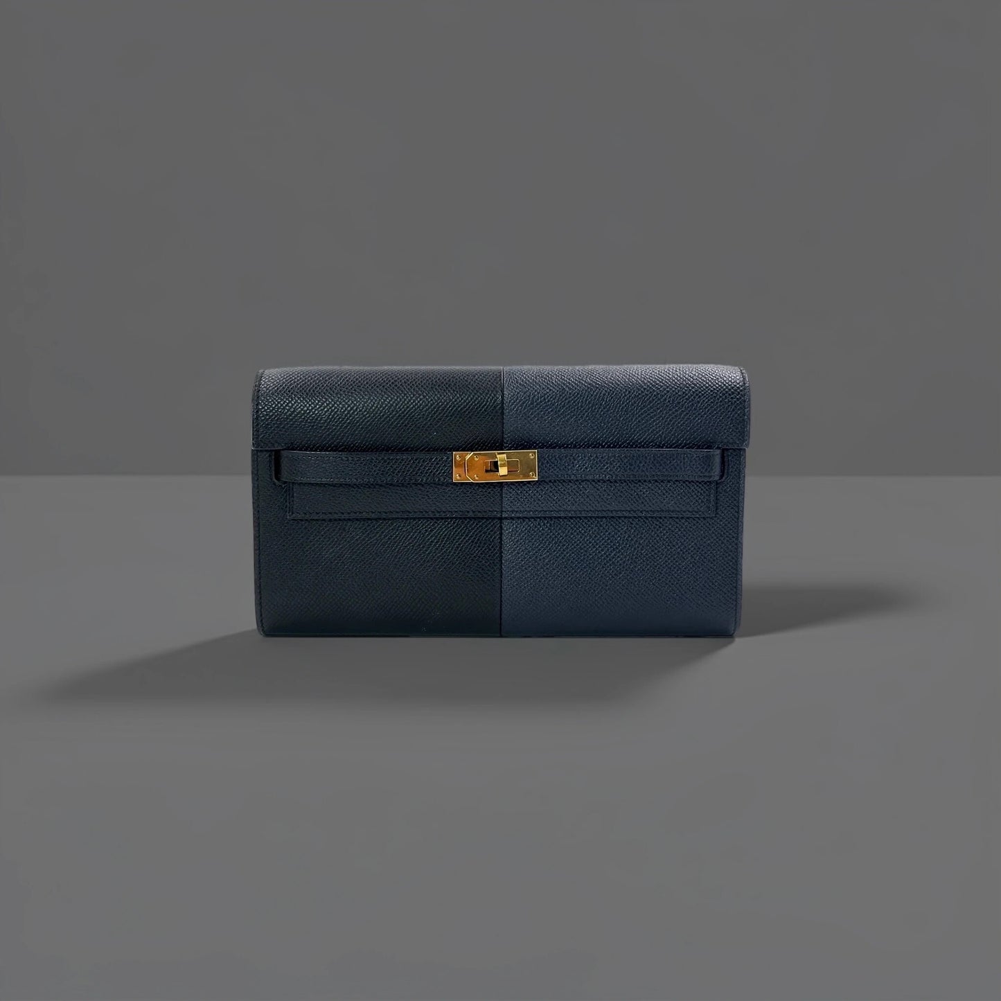 Epsom Kelly To Go Wallet Bag Bleu Indigo/Noir/Bleu Frida