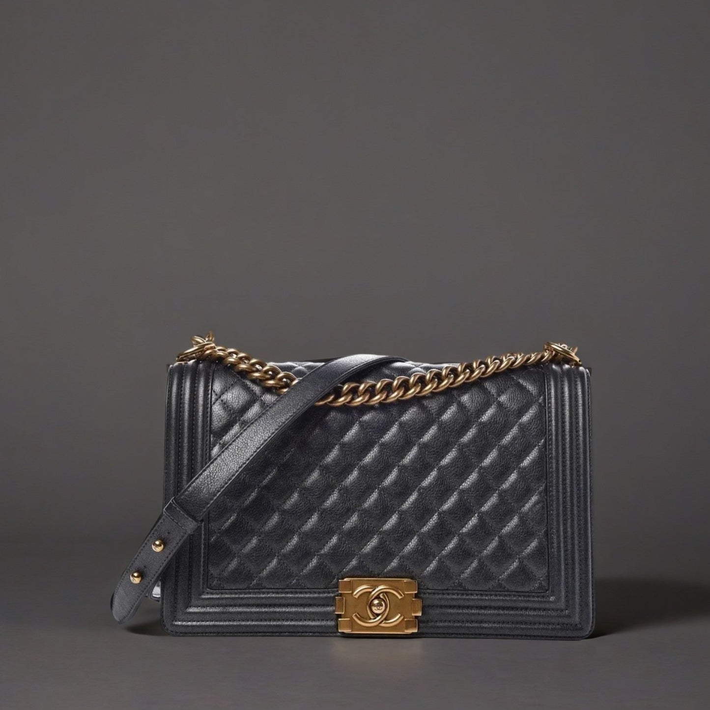 Pearl Caviar Quilted New Medium Boy Flap Charcoal