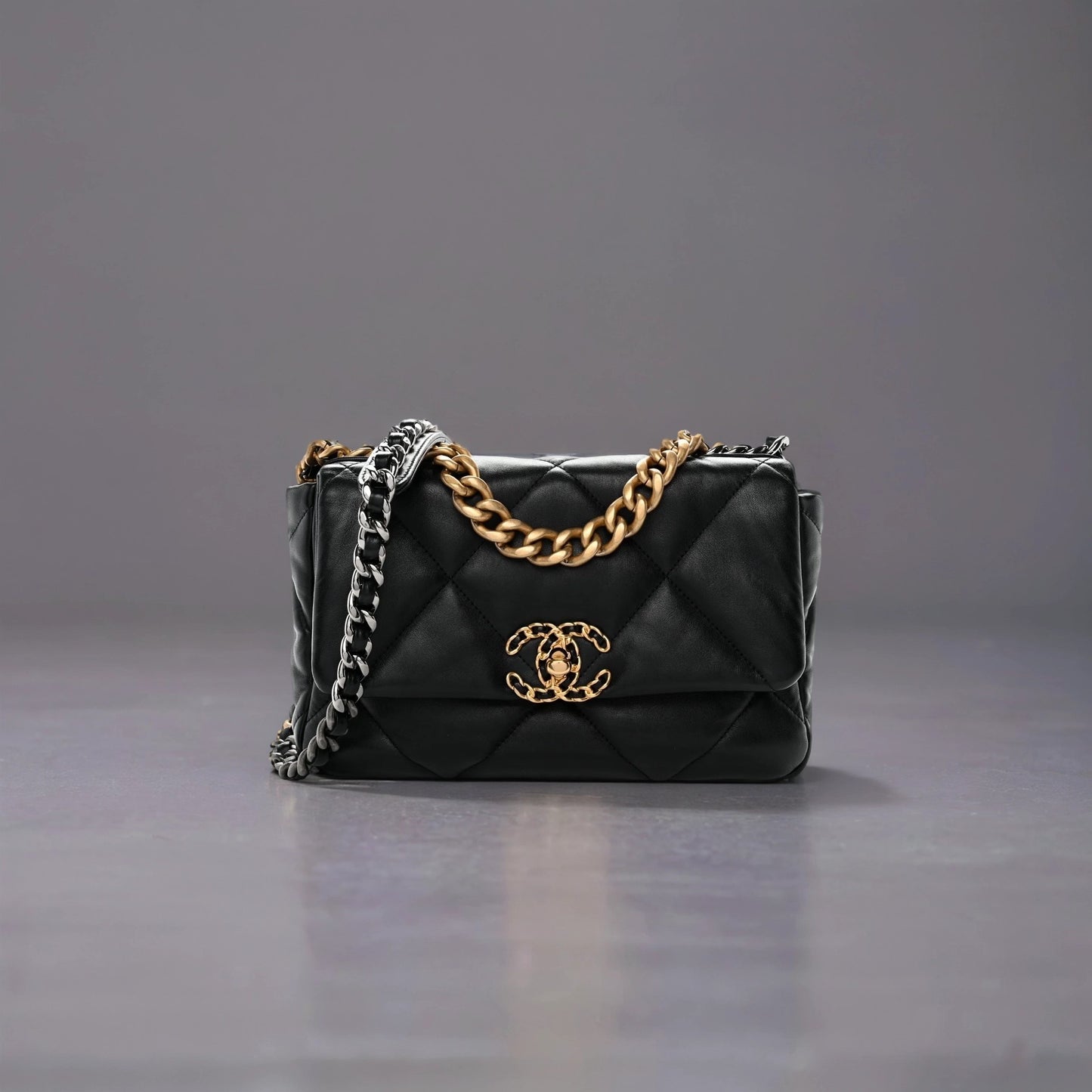 Lambskin Quilted Medium Chanel 19 Flap Black