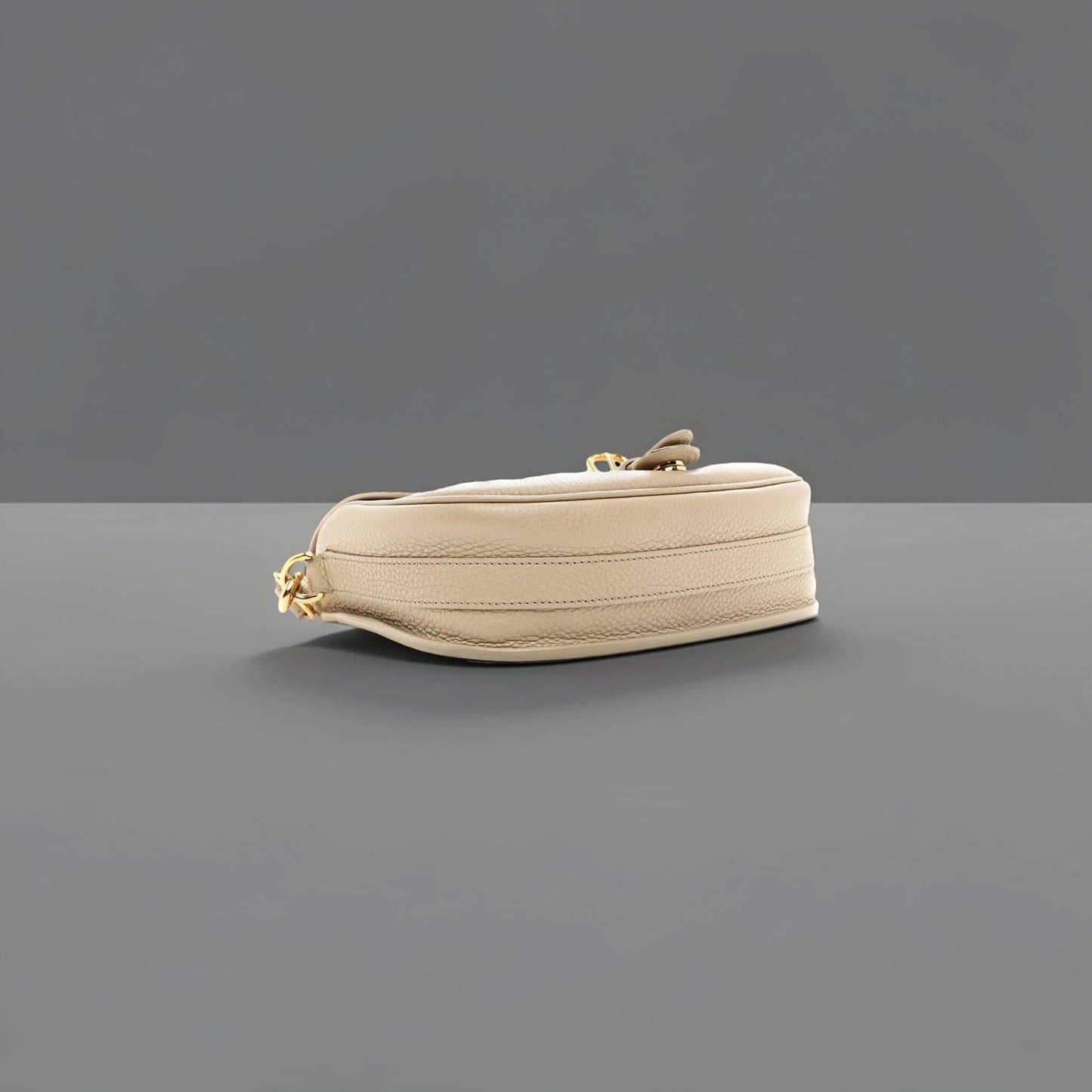 Grained Calfskin Medium Bobby Flap Corda
